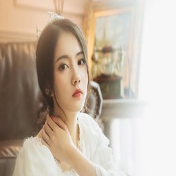 亚洲一线二线三线品牌精华液：探索护肤界的璀璨明星